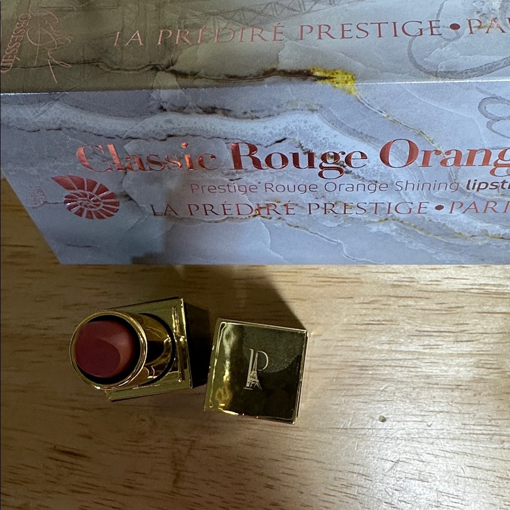 Classic Rouge Orange Lipstick - 💄 Light Orange - Picture 3 of 7